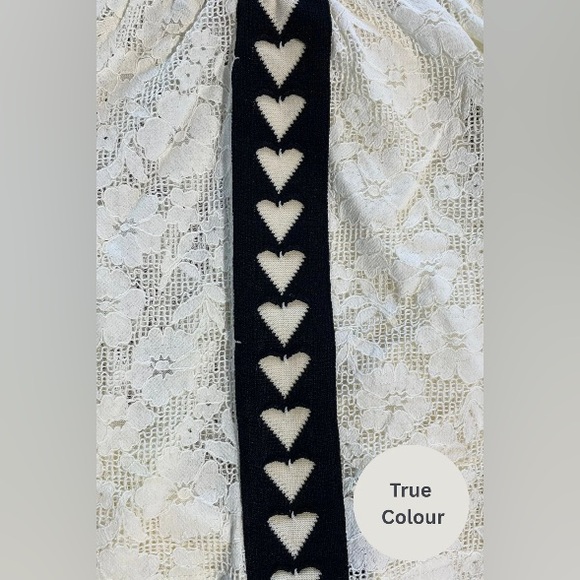 NWT Sabbi Raving Heart Lace Cream Pants - Picture 3 of 12